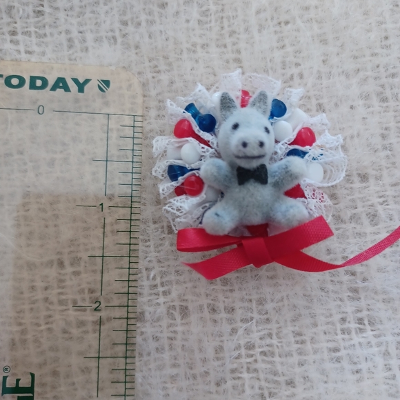 Vintage Democratic party donkey pin - Picture 3 of 4